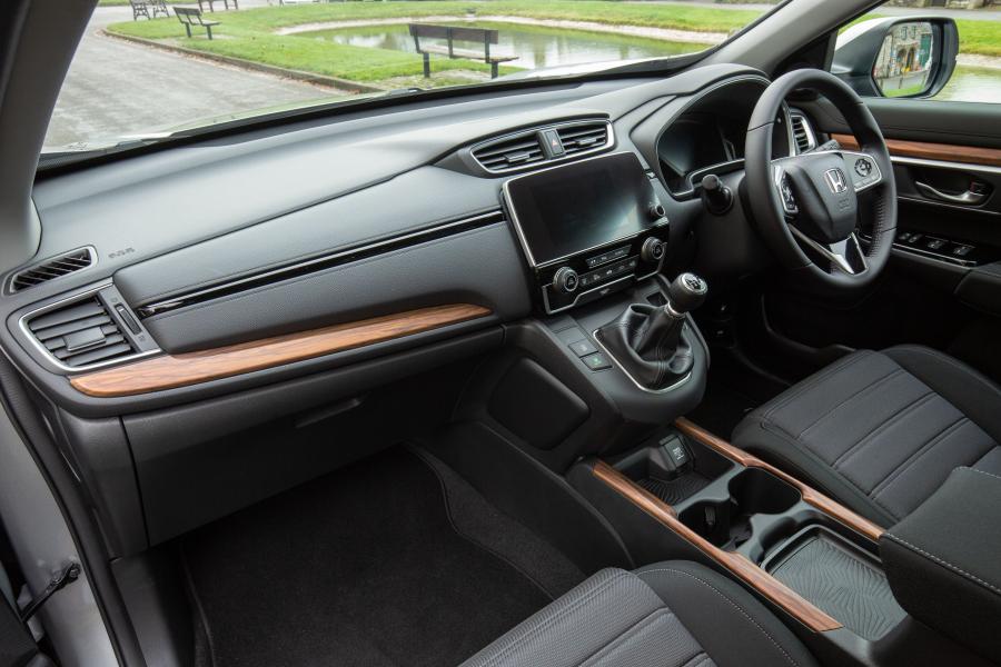 Торпедо Honda CR-V 2018 года  (UK) (фото 24 из 40)